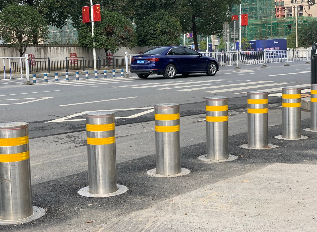 路口升降柱案例