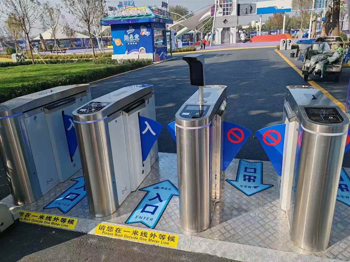 出入口人行道闸案例